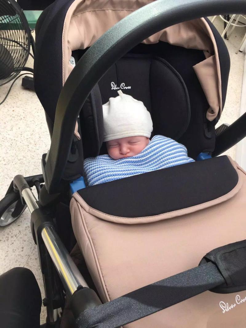 silver cross simplicity car seat weight