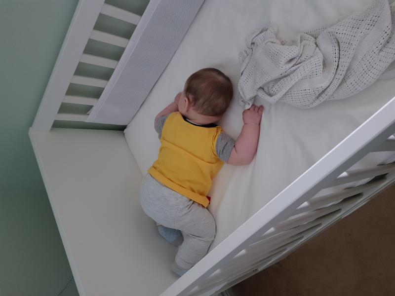 Stuva cot outlet bed