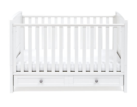 Nostalgia pure white cot 2025